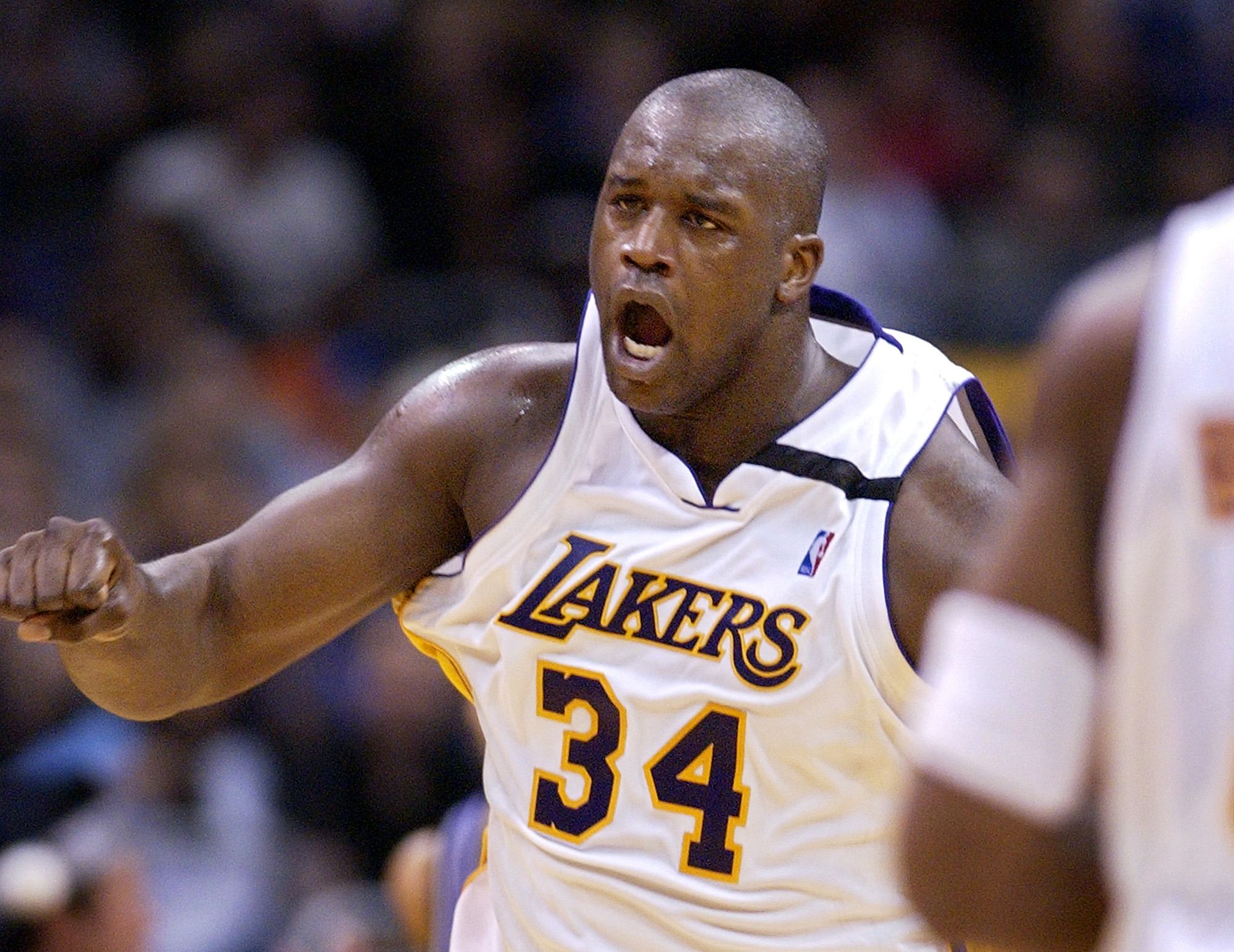 记者：雄鹿有意打包交易格兰特和罗威，也在追求维金斯和基斯珀特（记者：雄鹿谋求打包引进格兰特与罗威，同时追逐维金斯和基斯珀特）