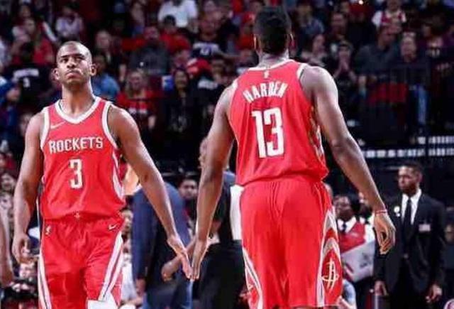 阿莫林：B费采访前有和俱乐部沟通，球队离英超冠军不会太远（阿莫林：B费采访前已与俱乐部沟通，球队距离英超冠军并不遥远）