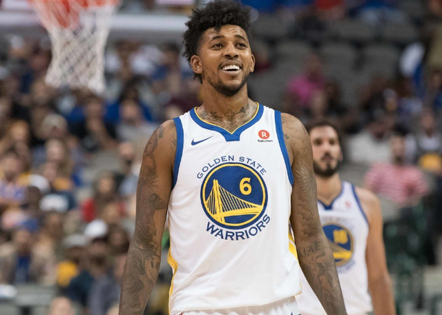 15岁英格兰天才边锋脱颖而出，引得巴萨蠢蠢欲动，未来锋线重要拼图（15岁英格兰妖锋崭露头角，巴萨心动不已，或成未来锋线关键一环）