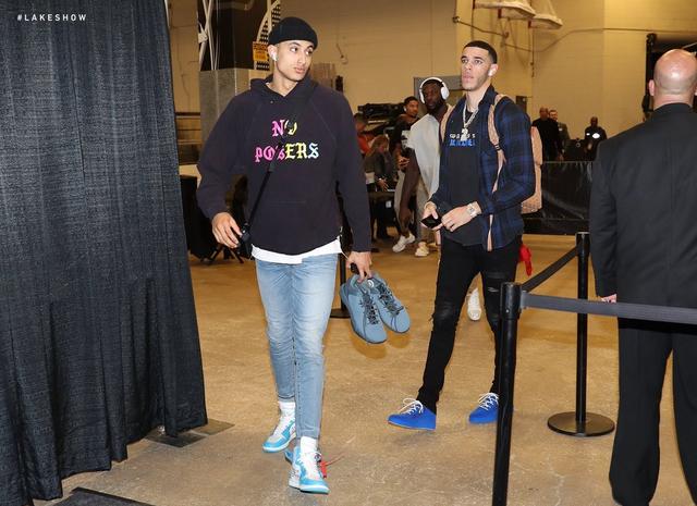 本菲卡客场2-0阿贾克斯，萨穆埃尔-达尔、巴雷罗建功（本菲卡客场2-0击败阿贾克斯 萨穆埃尔-达尔与巴雷罗破门）