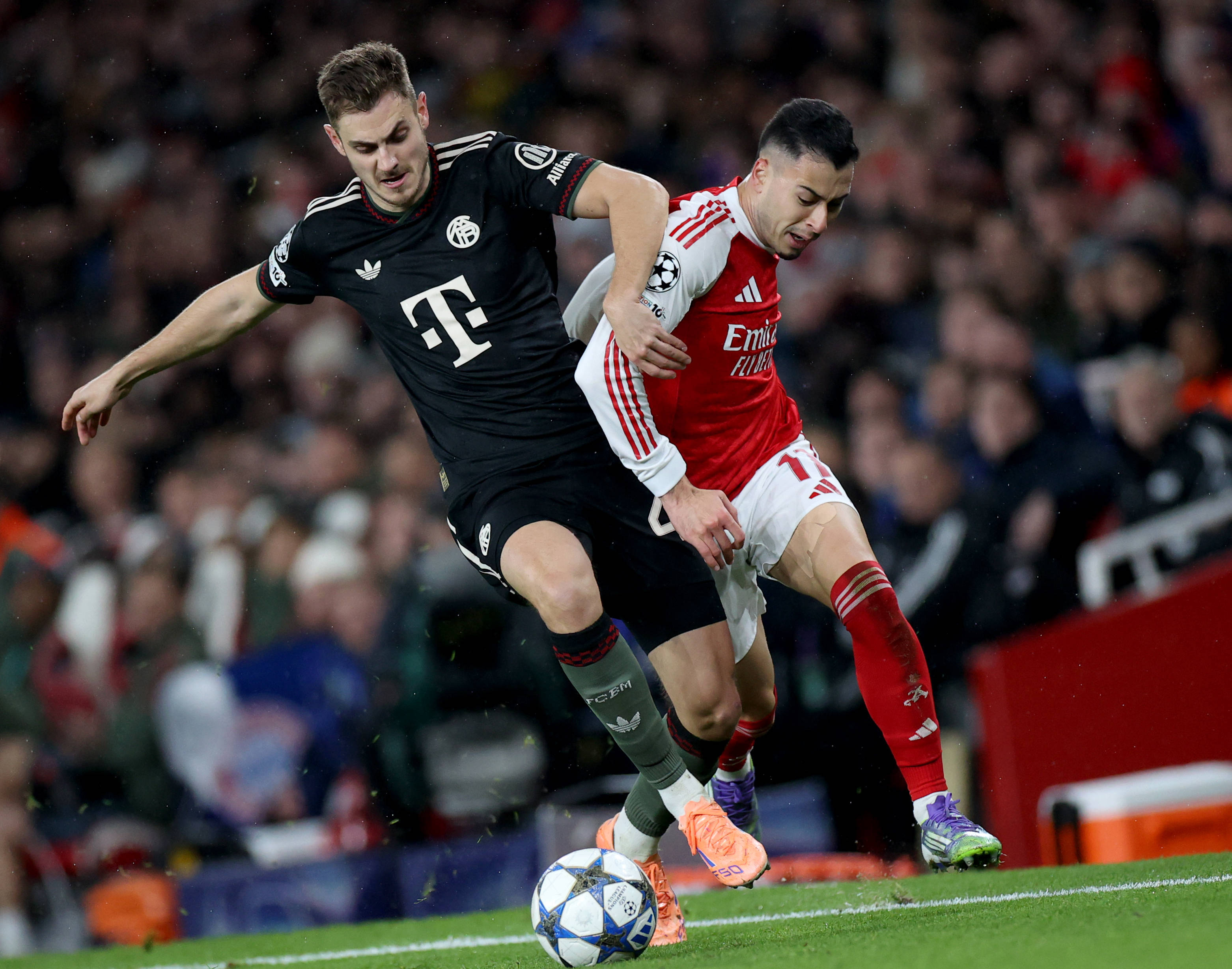 米体：伊尔迪兹和尤文续约谈判依旧没进展，球员希望提高薪资（米体：尤文与伊尔迪兹续约谈判仍无进展，球员提出加薪诉求）