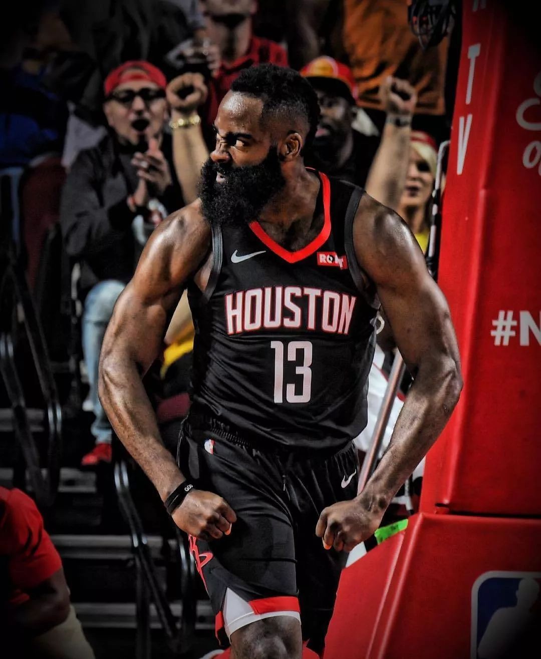 德天空：拜仁与基亚拉续约谈判已有进展，他在俱乐部计划中（德媒：拜仁与基亚拉续约谈判取得进展，已纳入俱乐部规划）