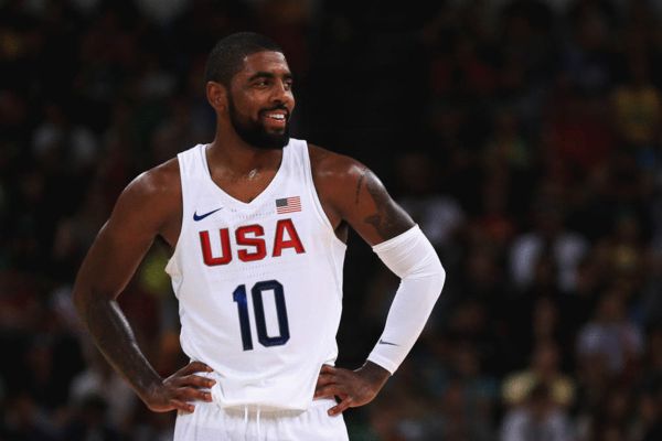 德国世界杯客场球衣实物图：深海军蓝设计+薄荷绿点缀（德国队世界杯客场战袍曝光：深海军蓝主色，薄荷绿点缀）