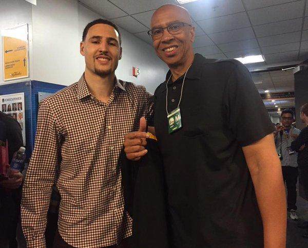 奥斯卡、巴尔加斯赛季前离队，武磊长期伤缺，但海港仍夺冠军（季前失去奥斯卡和巴尔加斯，武磊久伤缺阵，海港仍然问鼎冠军）