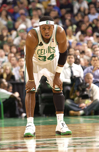 TA：桑切斯最近在逐渐进步，他已成为英超最可靠的门将之一（TA：桑切斯状态稳步上扬，现已跻身英超最可靠门将之列）