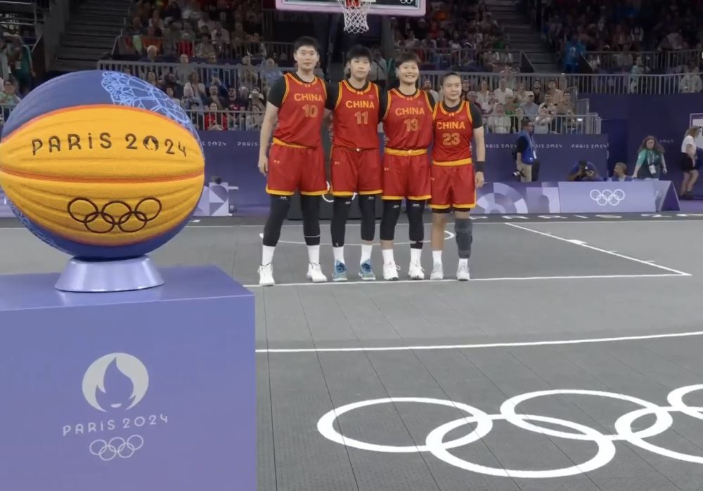 齐心协力，奏出一首胜利交响曲（众志成城，谱写凯旋乐章）