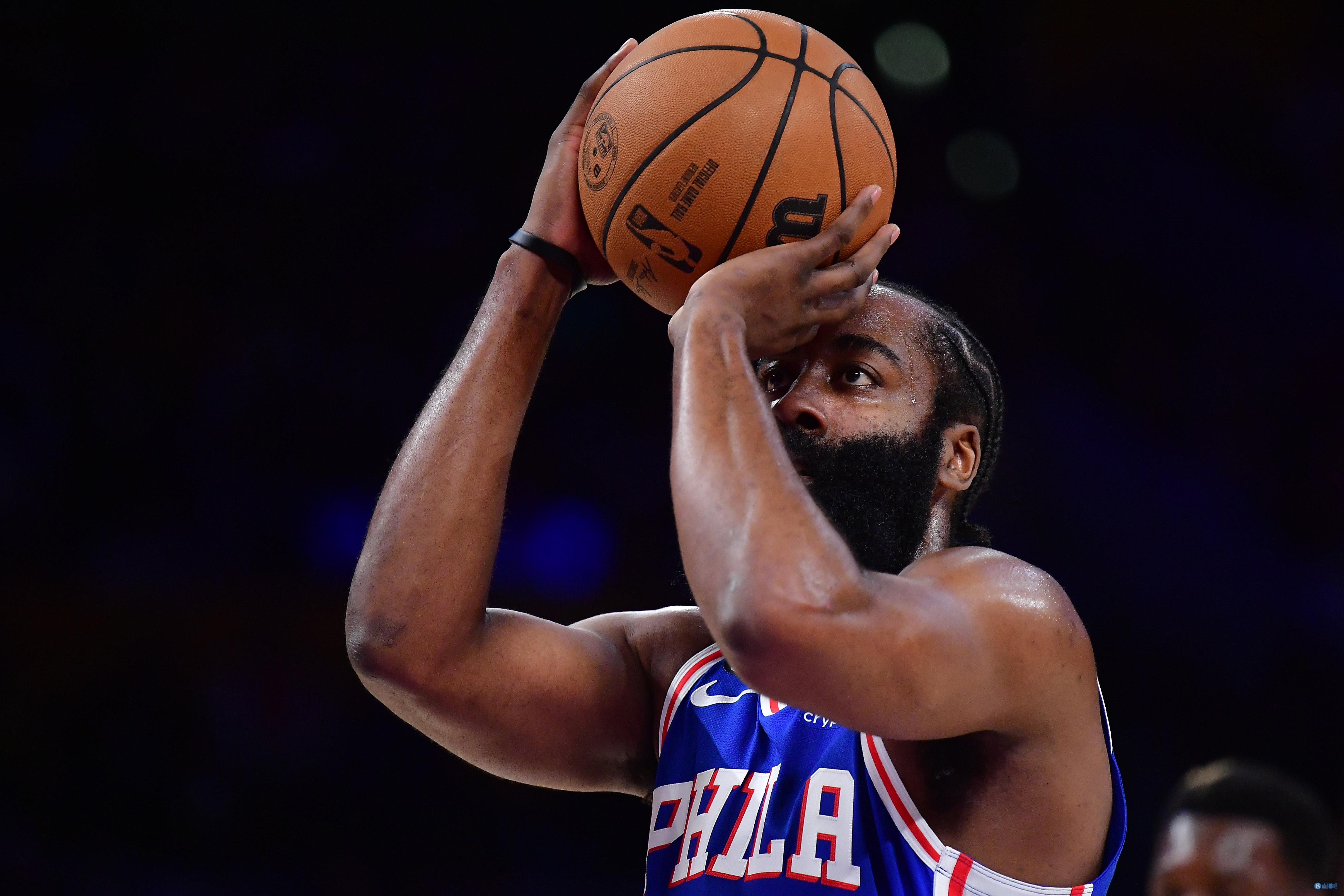 川普狂喜，乡下人乐队将在世界杯抽签仪式结束后表演《YMCA》（世界杯抽签落幕后，乡下人乐队献唱《YMCA》，令川普喜出望外）