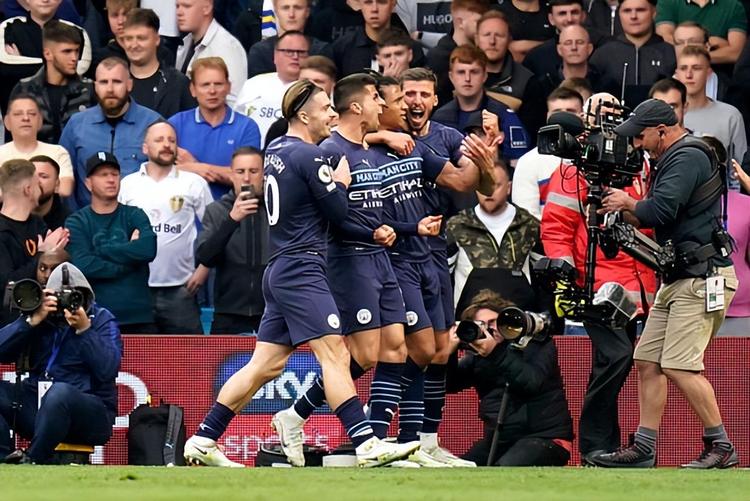 米兰助教兰杜奇称莱奥内收肌受伤明日检查（米兰助教兰杜奇：莱奥内收肌受伤，明日将接受检查）