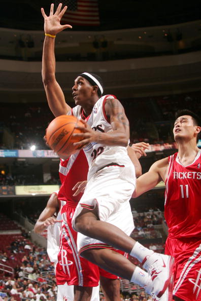 手感冰凉！卡特&席尔瓦合计15投2中（状态低迷：卡特与席尔瓦合计15投仅中2球）