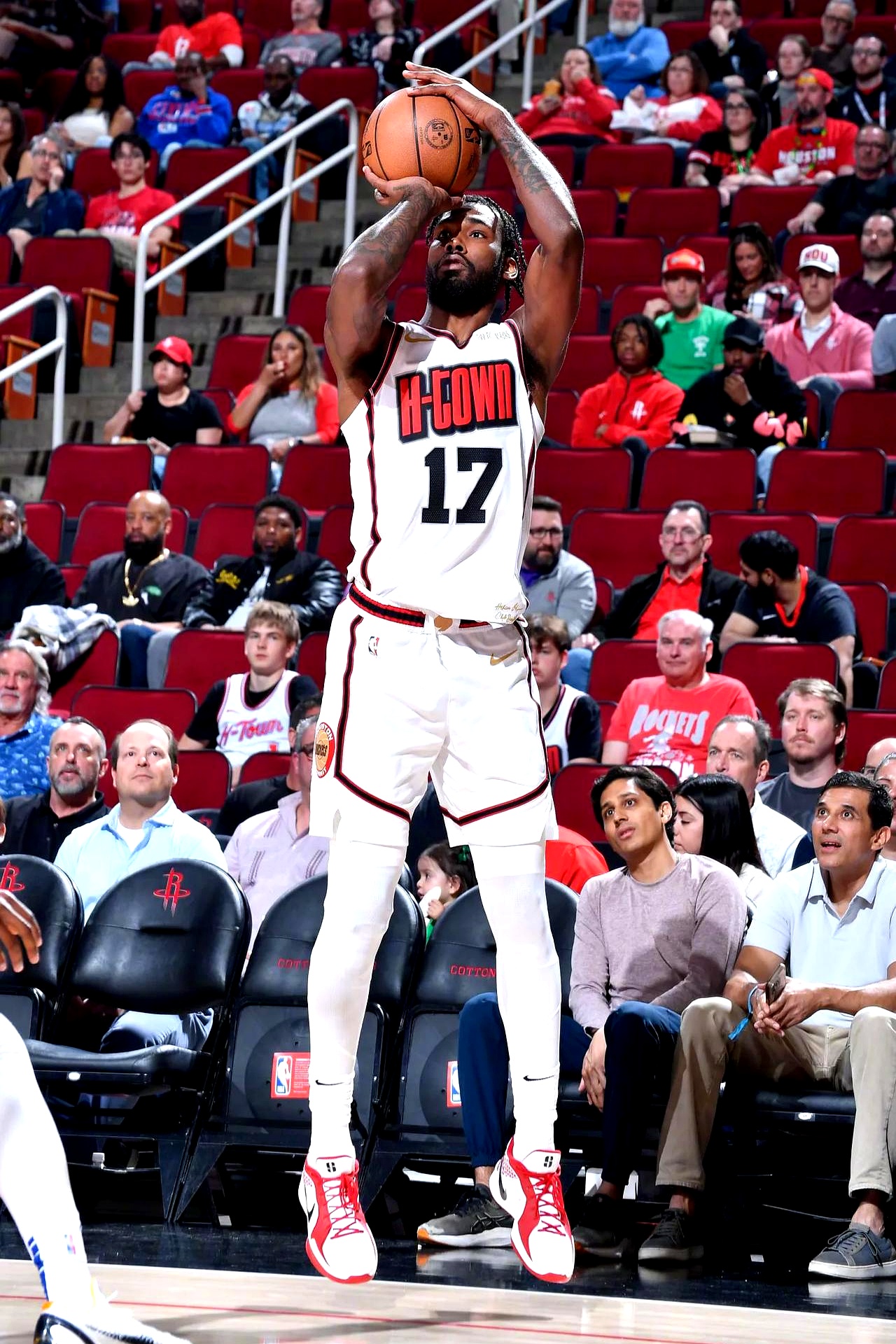 安全裤兜Cucurella & Yamal last night 👬（昨夜Cucurella把Yamal装进口袋里 👬）