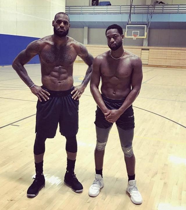 历史第三对组合！东契奇&里夫斯本赛季场均得分同时28+（史上第三组搭档！东契奇与里夫斯本季场均得分双双28+）