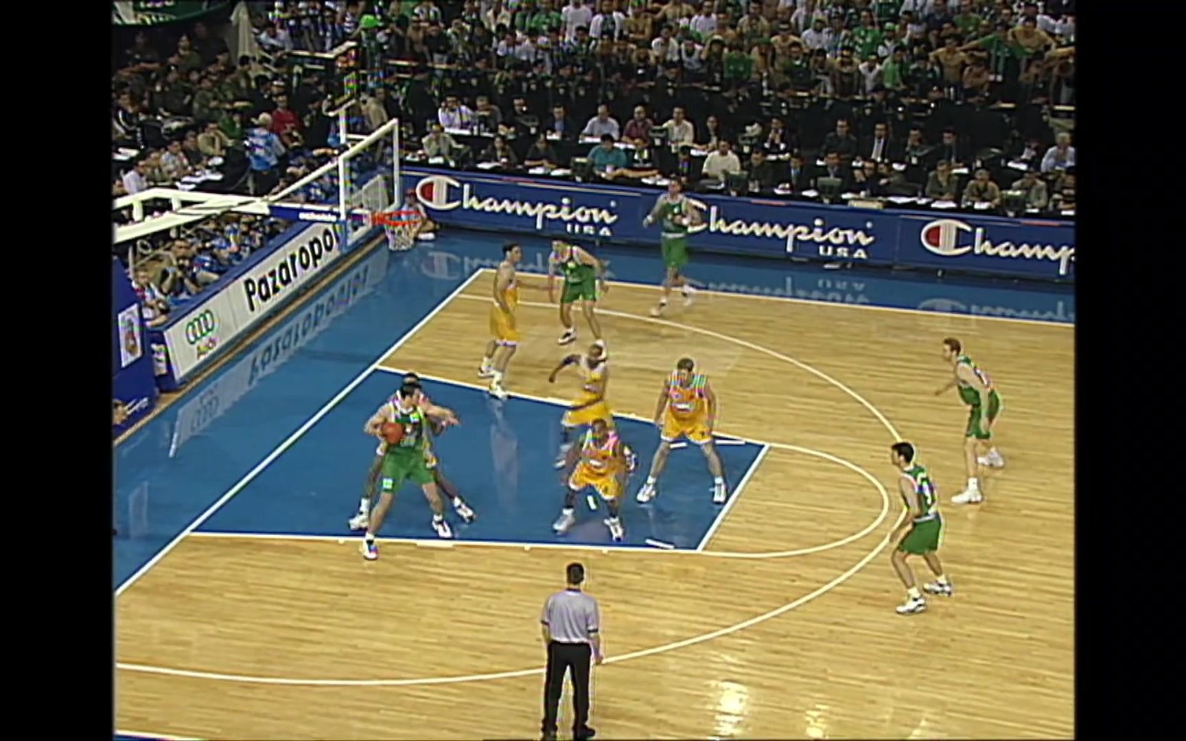 追平了！迪文岑佐反击拉杆上篮 森林狼2分钟9-0打停国王（比分追平！迪文岑佐快攻拉杆上篮，森林狼两分钟打出9-0高潮逼停国王）